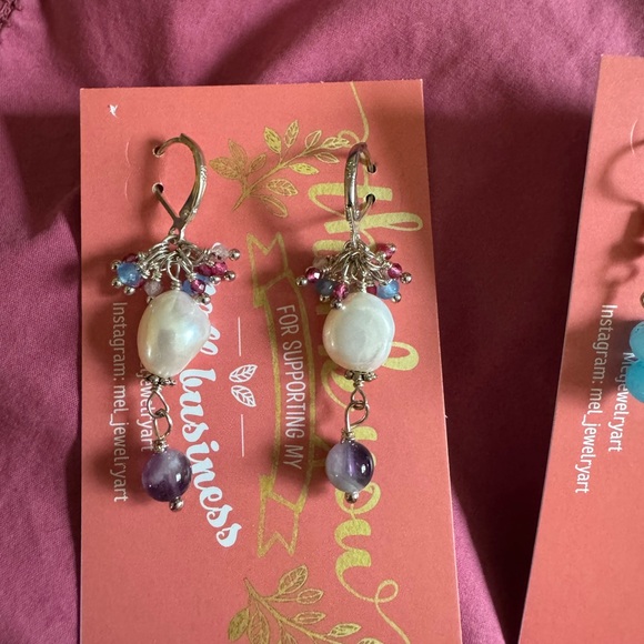 Elegant Blue and Pearl Earrings Set - Picture 2 of 4